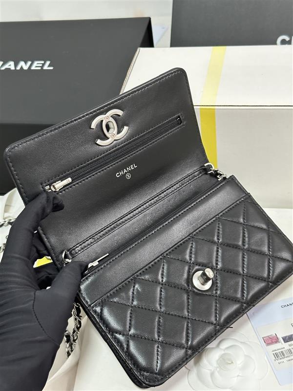 2026127205140375 700